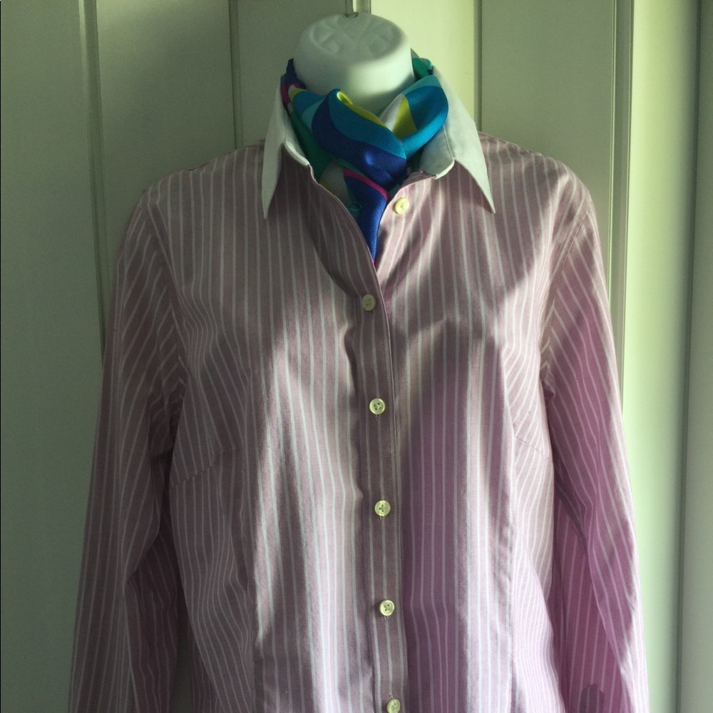 Banana Republic light purple & white fitted striped shirt
